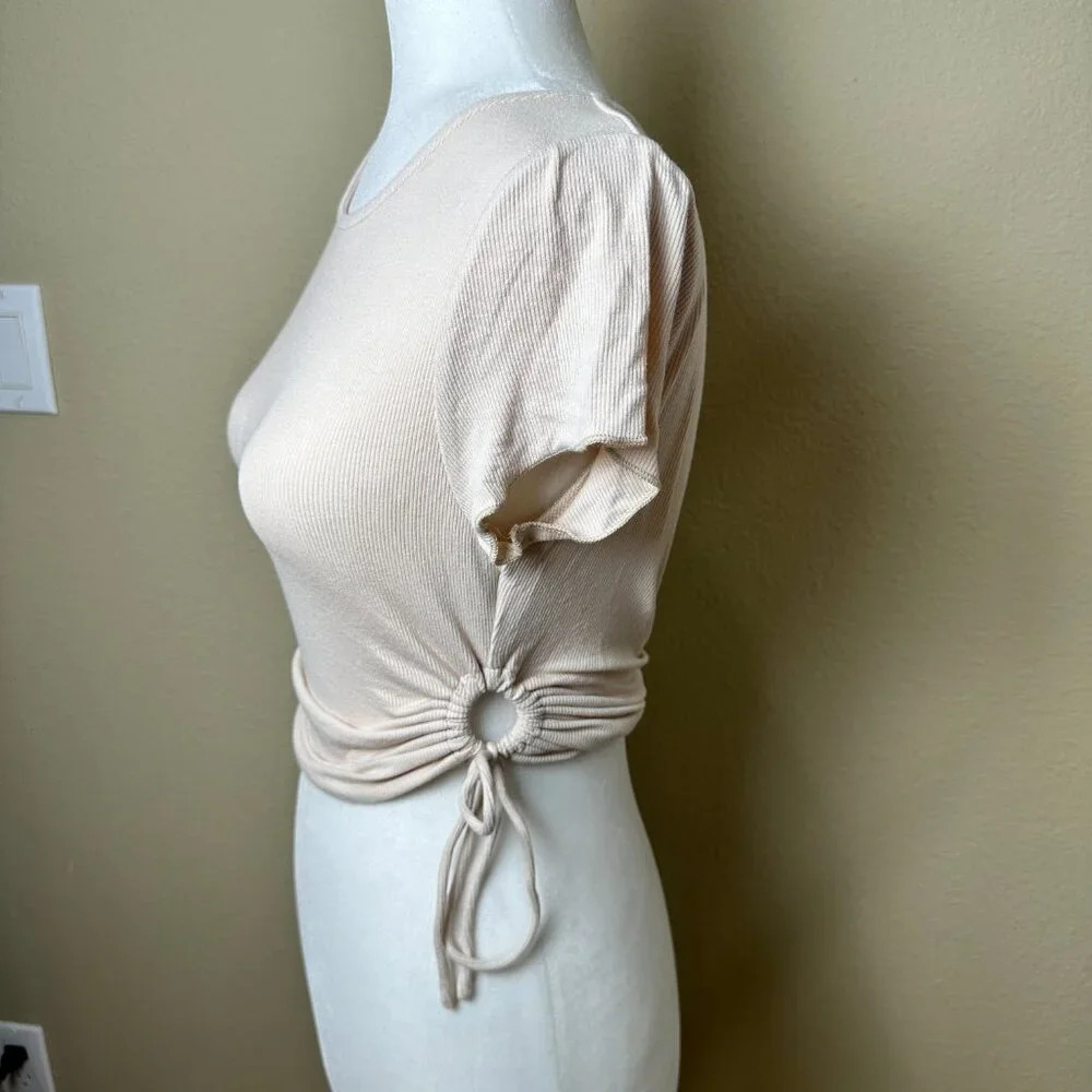 PRINCESS POLLY Crop Tie Side Ruched Ribbed T Shirt - 6 - Picture 4 of 7